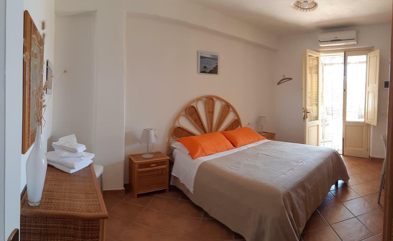 Albergo Seaside Leni Dış mekan fotoğraf